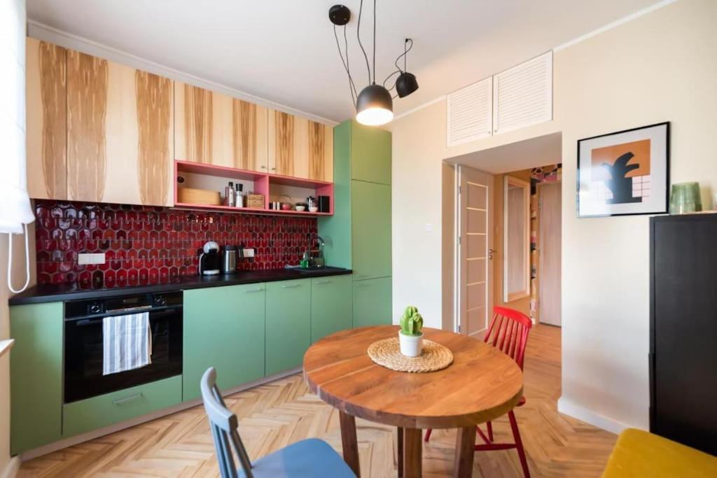 Eclectic City Apartment Near Old Town Varsavia Esterno foto
