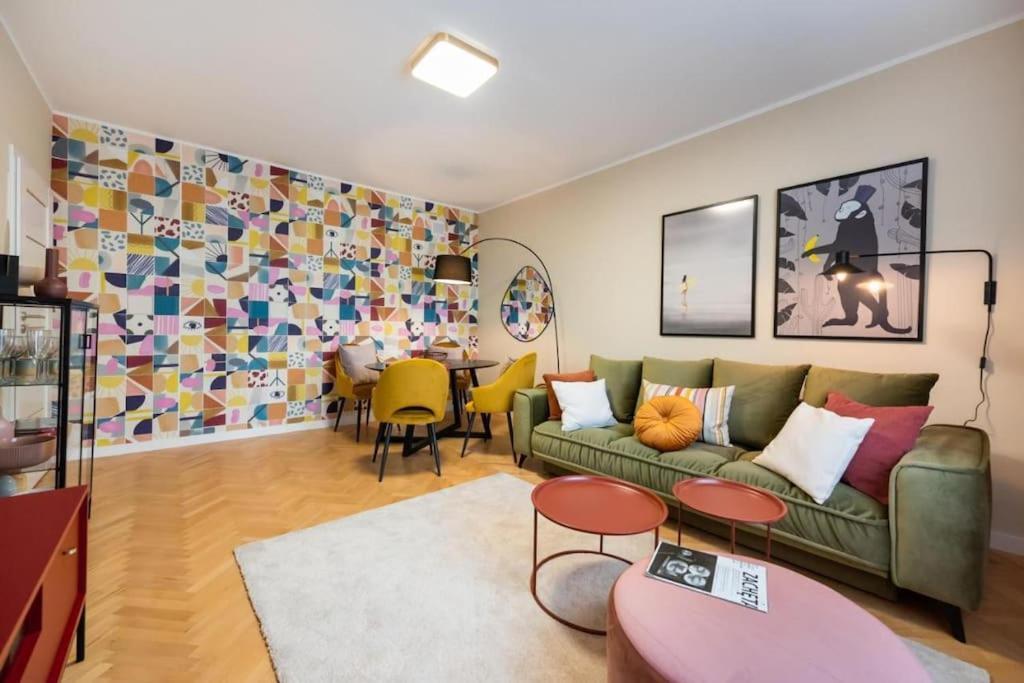 Eclectic City Apartment Near Old Town Varsavia Esterno foto